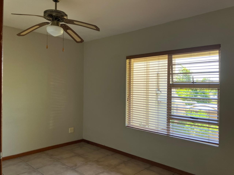 2 Bedroom Property for Sale in Beacon Bay Eastern Cape